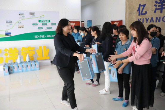 億洋管業(yè):婦女節(jié)驚喜正在派送中,請您簽收!